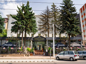 Отель Imperial Palace
