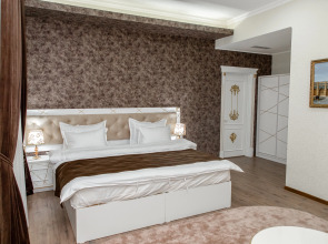 Отель The Royal