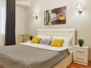 Апартаменты M.O.O.N. APARTMENTS Zenkova 86