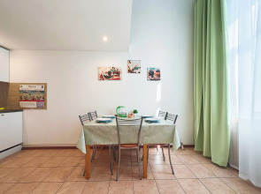 Апартаменты Невский 18 Николь и Мишель