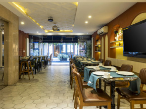 Отель Raymond Old City