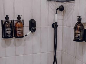 Отель Gizzat Plaza