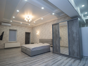 Na Partizanskoy Apartments