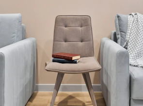 Квартира Двухкомнатная квартира возле центральной больницы