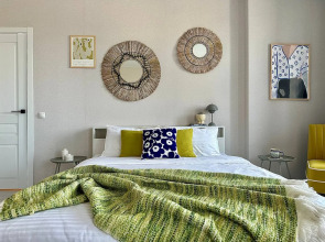 Апартаменты Happy Miracle Уютная Квартира рядом с Центром и Станцией Метро