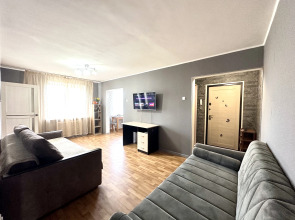 Апартаменты трехкомнатные на Океанском проспекте 140