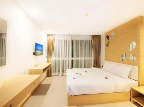 Отель Clarion Patong Beach