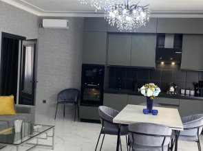 V Centre Sukhuma u Morya Apartments