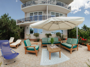 Peyzazh 2 Guest House