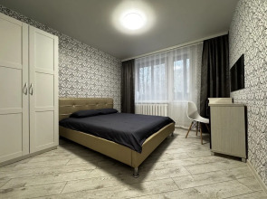 Апартаменты Трехкомнатные на Днепровском бульваре 66