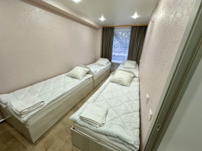 Апартаменты Двухкомнатные На Первом Этаже С Отдельным Входом Ужурская День & Ночь 9