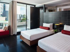 Отель Tsix5 Hotel