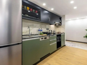 Отель BayMari Suites City Life