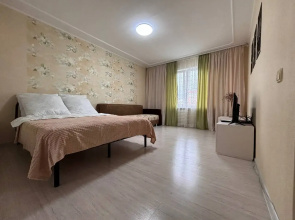 3-kh komnatnaya vmestitelnaya dlya 8 chelovek Flat
