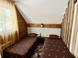 Гостевой дом Избушки guestHouse Большая