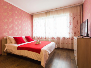Prostornaya Kvartira S Shikarnym Vidom Na Voskresensk Flat