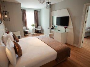 Nova Plaza Orion Hotel
