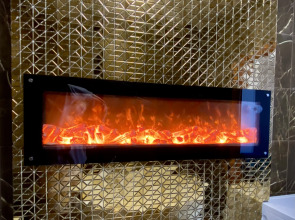 Апартаменты Центр, Апартаменты с камином и огромной ванной