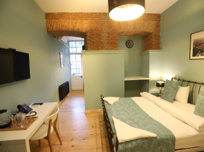 Отель История Тбилиси