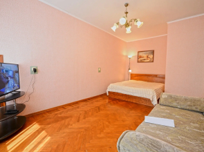 U Metro Pionerskaya Apartments