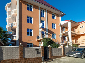 Отель Возрождение