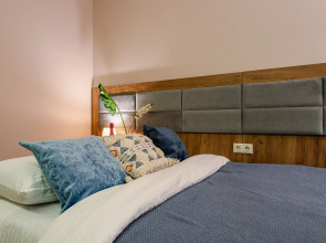 Апартаменты Студия у метро Окружная  Bon Voyage