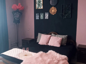 Cherno Rozovaya Studiya Flat