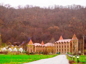 Chateau Qusar Hotel