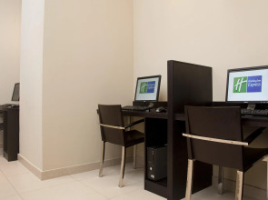 Holiday Inn Express Dubai Jumeirah an IHG Hotel