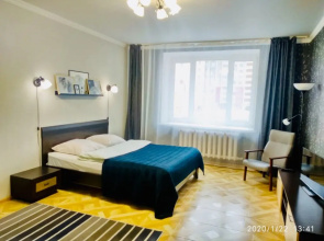 Dvuhkomnatnye na Duki, 2 etazh, Serye Apartment