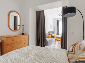 Апартаменты у Дворцовой площади DereMRents ДереМРентс