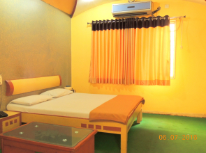 Green Park by Sky Stays Hotel
