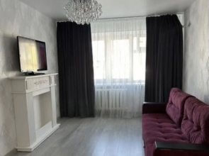 Uyutnaya Dvukhkomnatnaya V Tsentre Goroda Flat