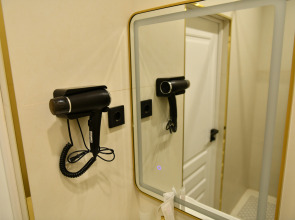 Отель QUT Hotel