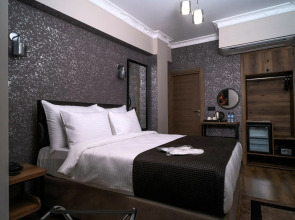 Отель Grand Clover