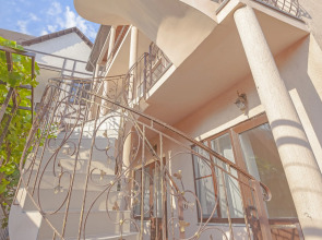 Гостевой дом Виноградная Лестница