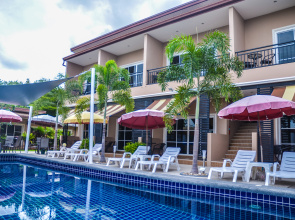 4 Palms Resort Hotel
