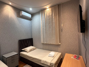 Отель Ревивал