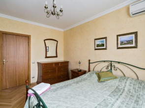 Апартаменты MaxRealty24 Марии Ульяновой 12