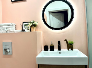 Квартира Ботаника в историческом центре от Wonderapart