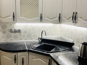 Квартира Уютная в пешей доступности от метро