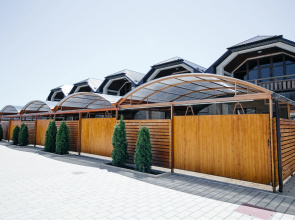 Golden Beach Hotel