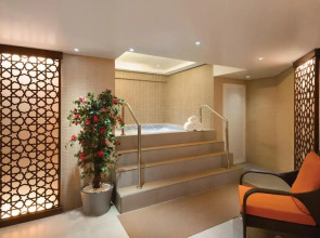 Hotel Ramada by Wyndham Abu Dhabi Corniche