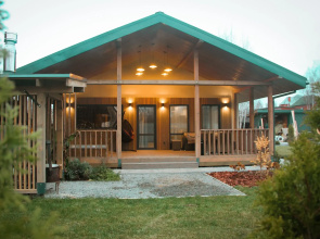 Dom Shale S Baney I Kupelyyu Furako Chalet