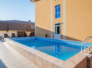 Отель Возрождение