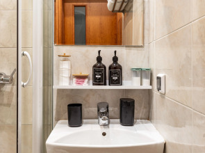 Апартаменты для двоих гостей с 1 кроватью (1 эт или 2 эт)