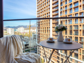 Stilnaya S Balkonom I Vidom Na Gory Alleya 222 Flat