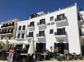 White Pearl Hotel