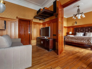 Апартаменты  Роскошные с Балконом и Видом на Кремль