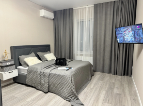 Loft V Elitnoy Novostroyke V Tsentre U Parka Flat